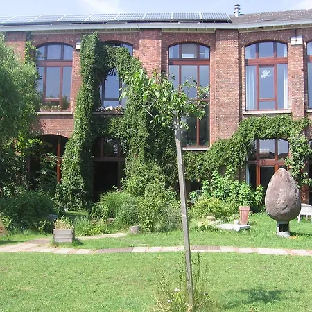 فندق مبيت وإفطار The Secret Schoolgarden *