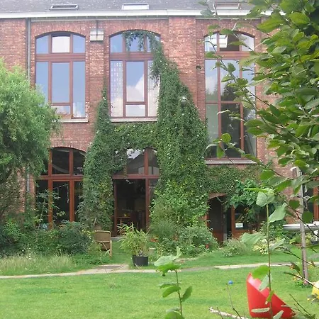 The Secret Schoolgarden فندق مبيت وإفطار خنت